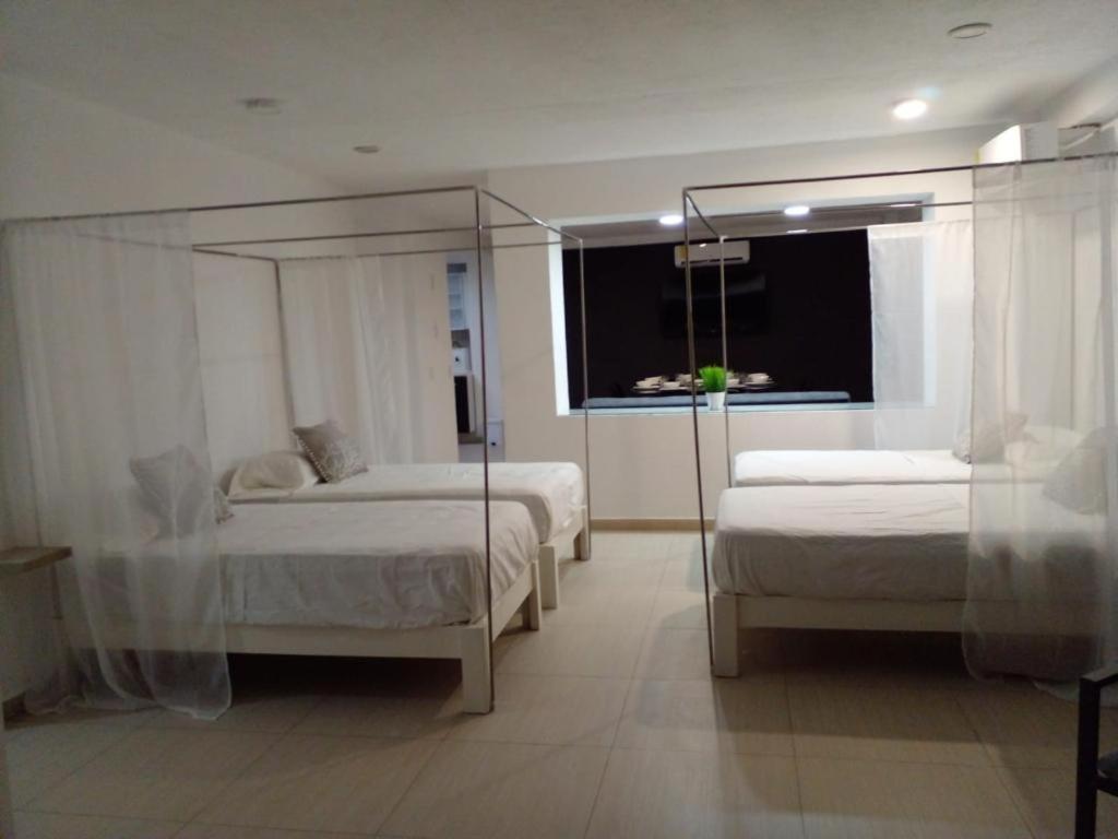 Sky Inn Acapulco Y Condominio Mediterrane Exteriér fotografie