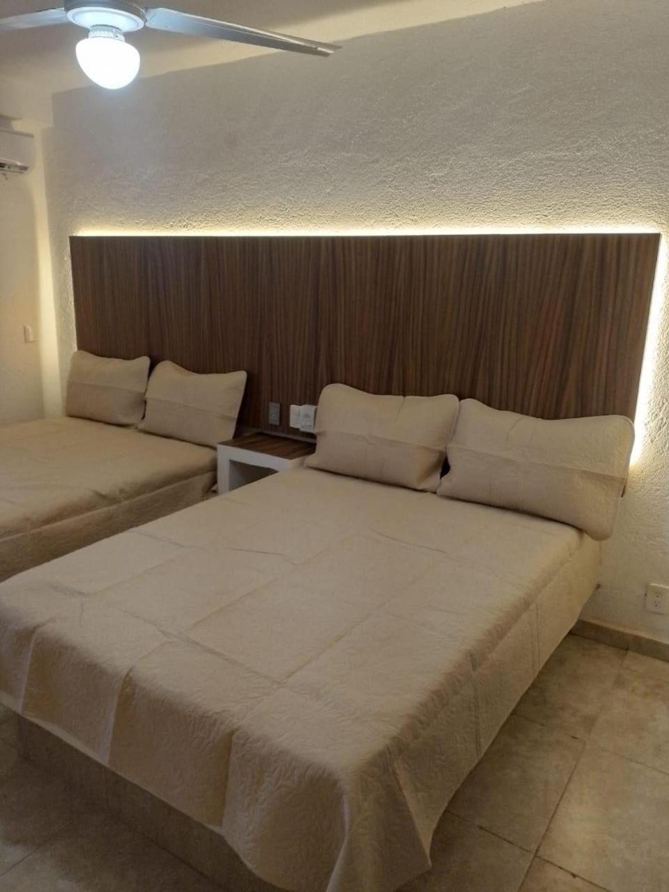 Sky Inn Acapulco Y Condominio Mediterrane Exteriér fotografie